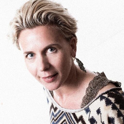 Ondernemende Journalist & Tekstschrijver | Filmmaker | Redacteur Lof | Feminist van de volgende golf |  Moeder en trots