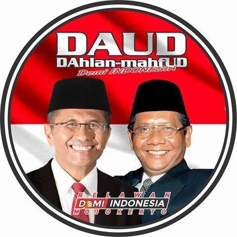 Penyair dusun yang senang menyendiri. Berusaha sabar dalam setiap kondisi