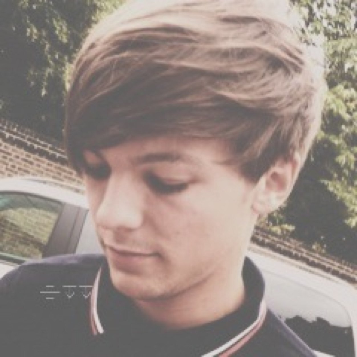 HIII, PLEASE FOLLOW @itssocheshire , thank you so much, ily