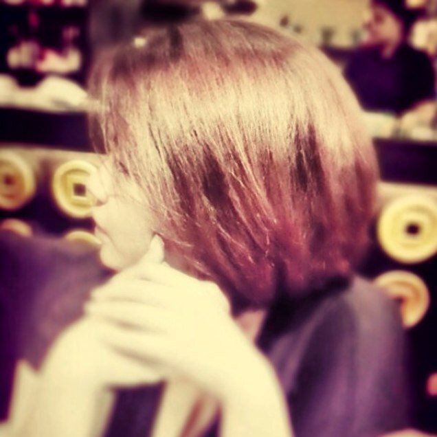 adeL_nindita's profile picture. absolutely freak ! hee