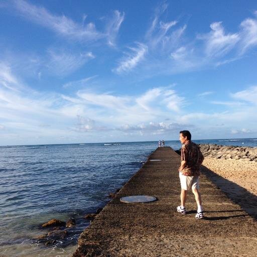 定年を前に待ちきれず起業しました、前職を生かしアジアを東奔西走。趣味は海外旅行、年2回のハワイは欠かさず、仕事に託けてウロウロ。またガジェット好きでもある。