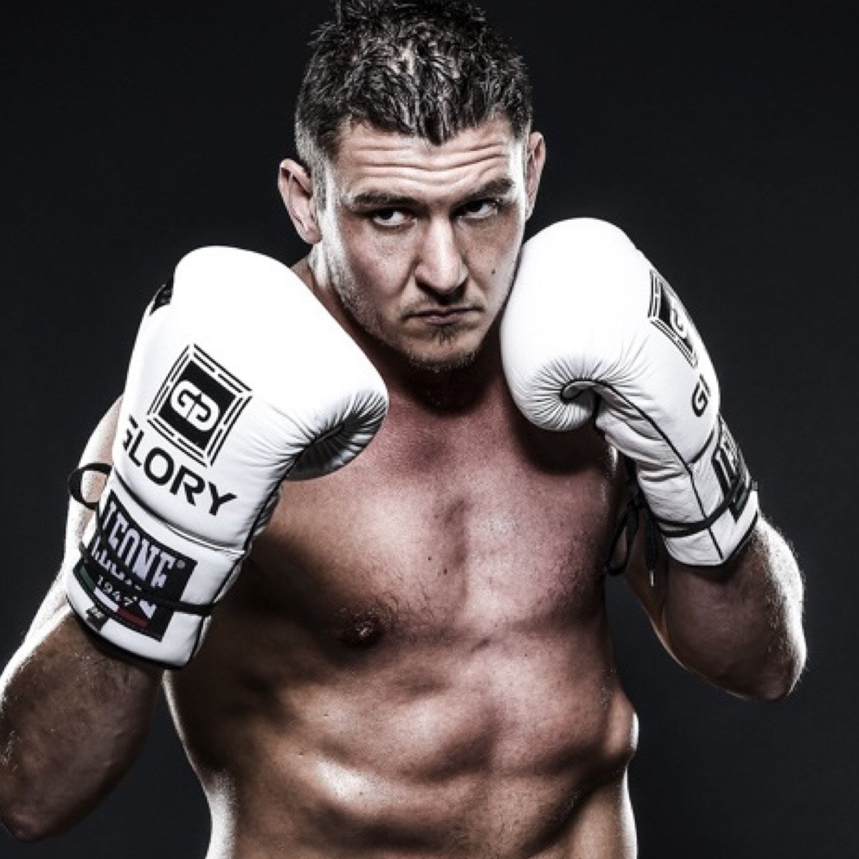 IFMA Heavyweight world champion muay thai 2010, training @ Bulls Gym Belgium & Hemmers gym Breda, middelweight pro kickboxer