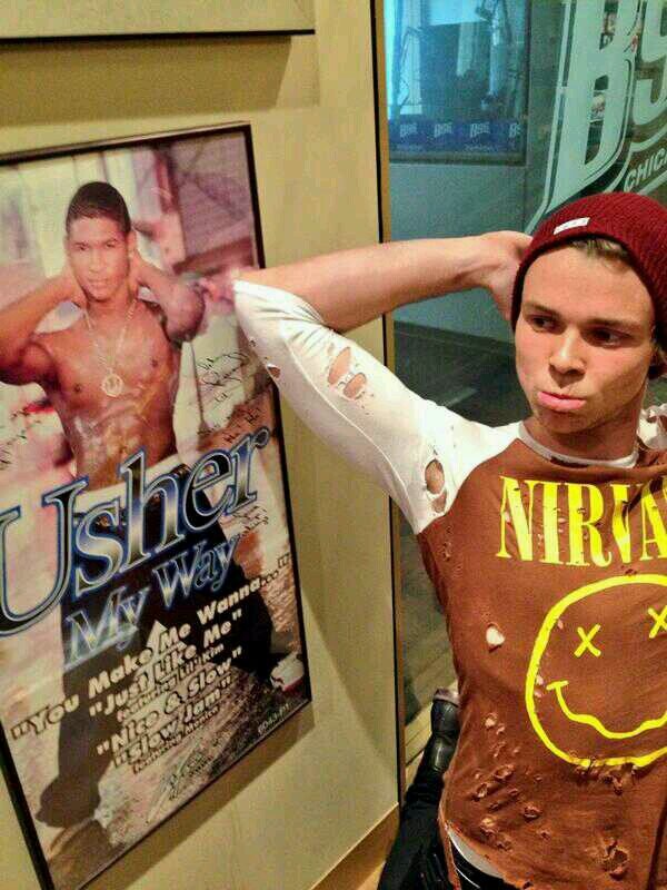 bubblebcy's profile picture. if I was a panda I would be the sexiest panda || bubble blower||drummer|| lover not a fighter