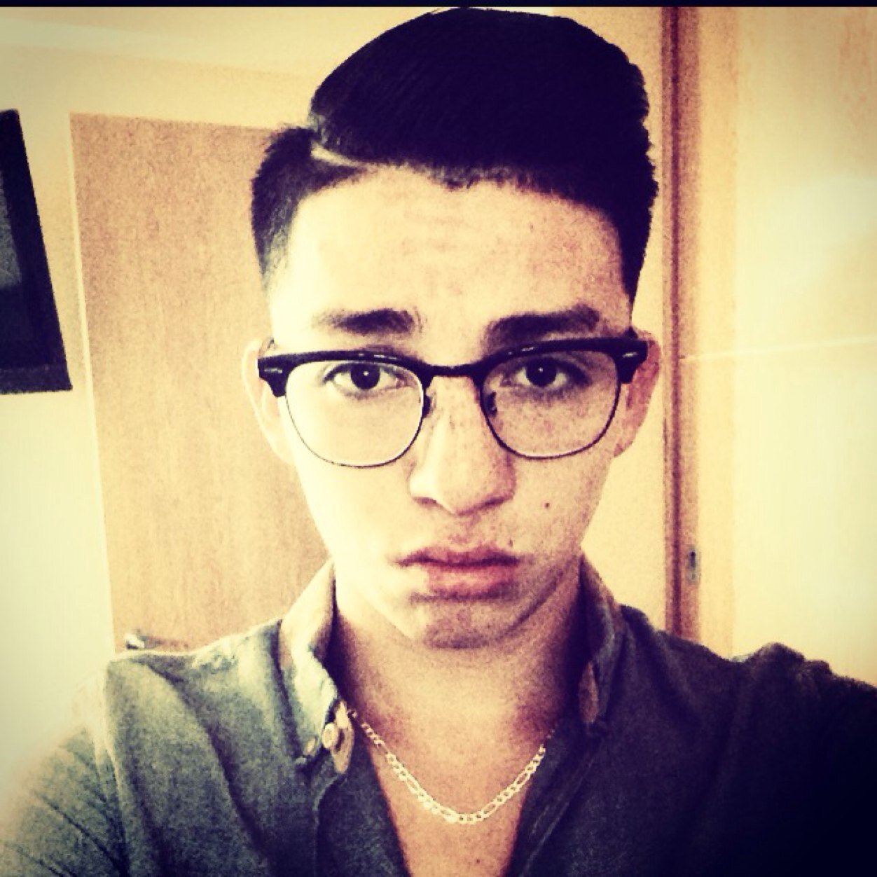 MichAranaS's profile picture. Fuck you men!