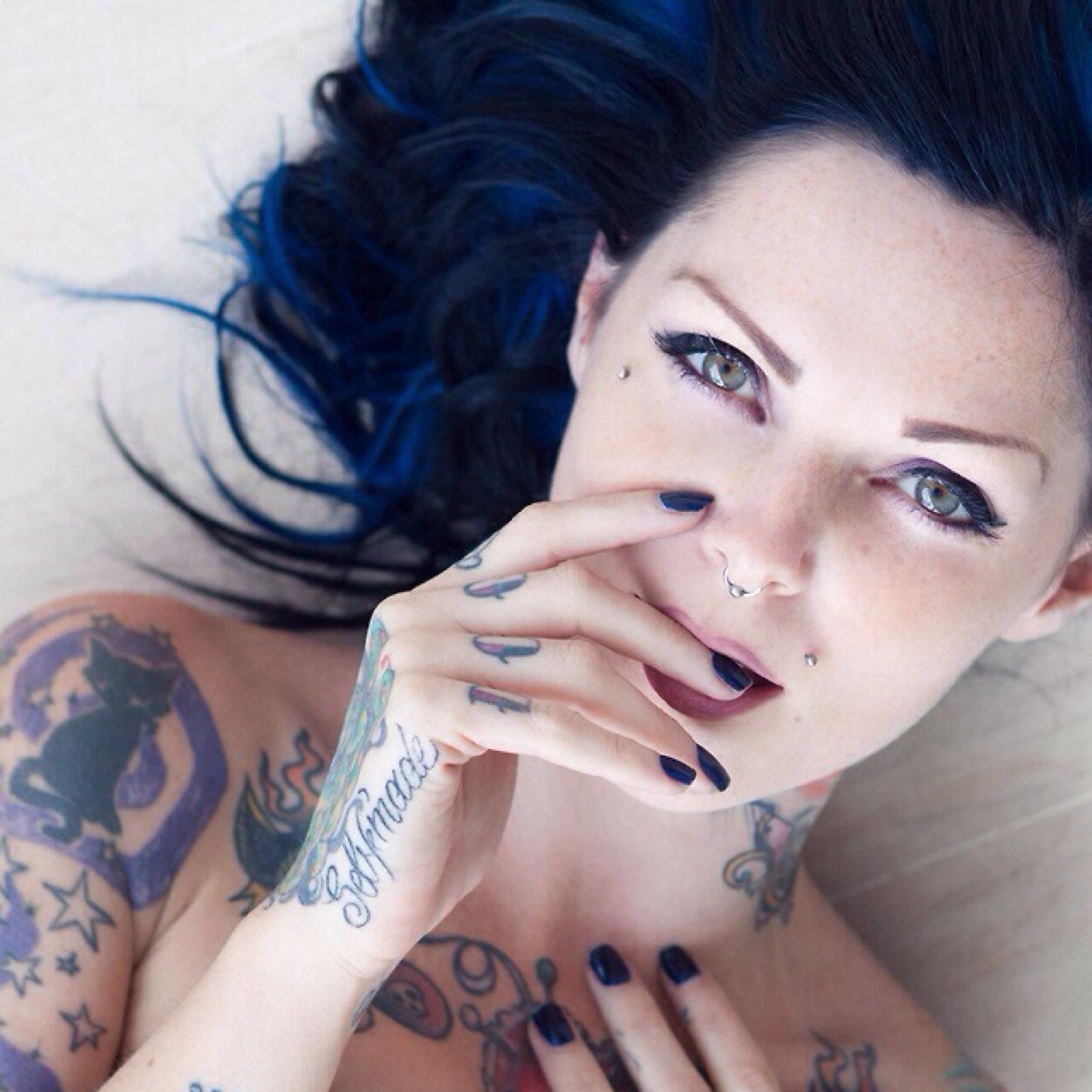The little Crane. A little messed up, but who wouldn't be with a past like mine? Little sister to @DctorScarecrane and @DrCrowOfFear .