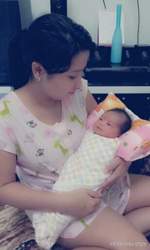 Aku yang sudah 7 tahun tidak ganti foto profile. Foto terbaik adalah moment pertama kali jadi seorang IBU🤍