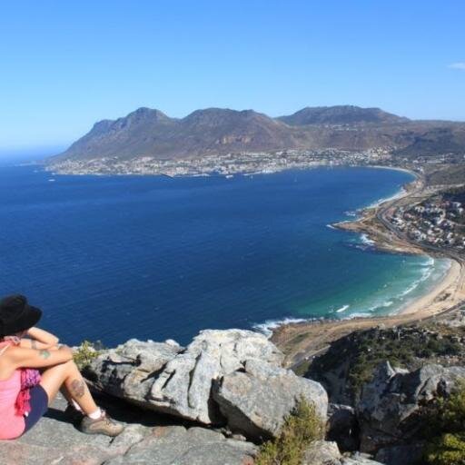 3Star Guesthouse in GlenMarine with beautiful views overlooking FalseBay
For accommodation and venue hire contact us
15 on Penguin- Your Home Away From Home