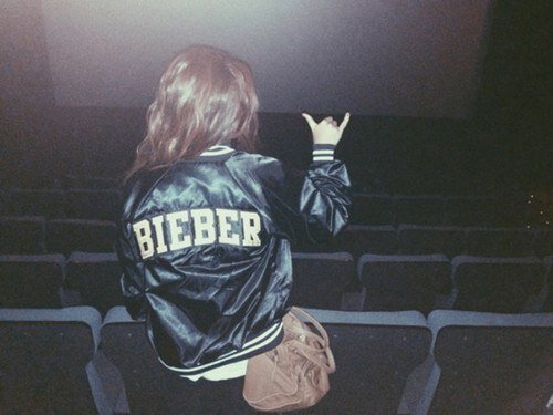 helpwithJfollow's profile picture. here's a free follow, don't follow this acc go follow @YS_BELIEBER  she follows back.♡