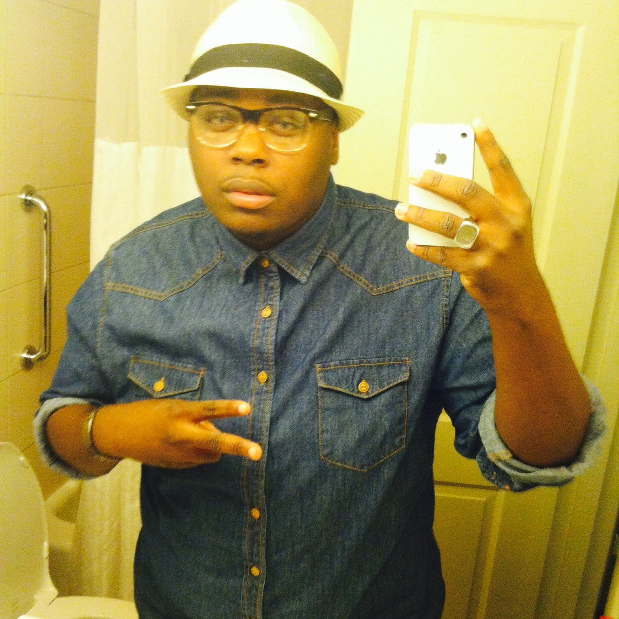 jeremiah_1's profile picture. Follow me as I follow christ.#churchboy