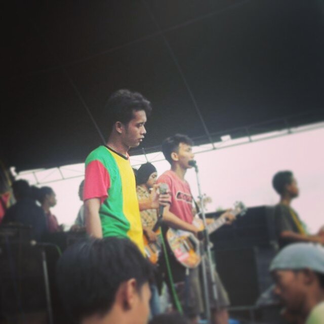 hasbi_shiddieqy's profile picture. hidup memang penuh dengan tanda tanya namun asal takkan pernah hilang .