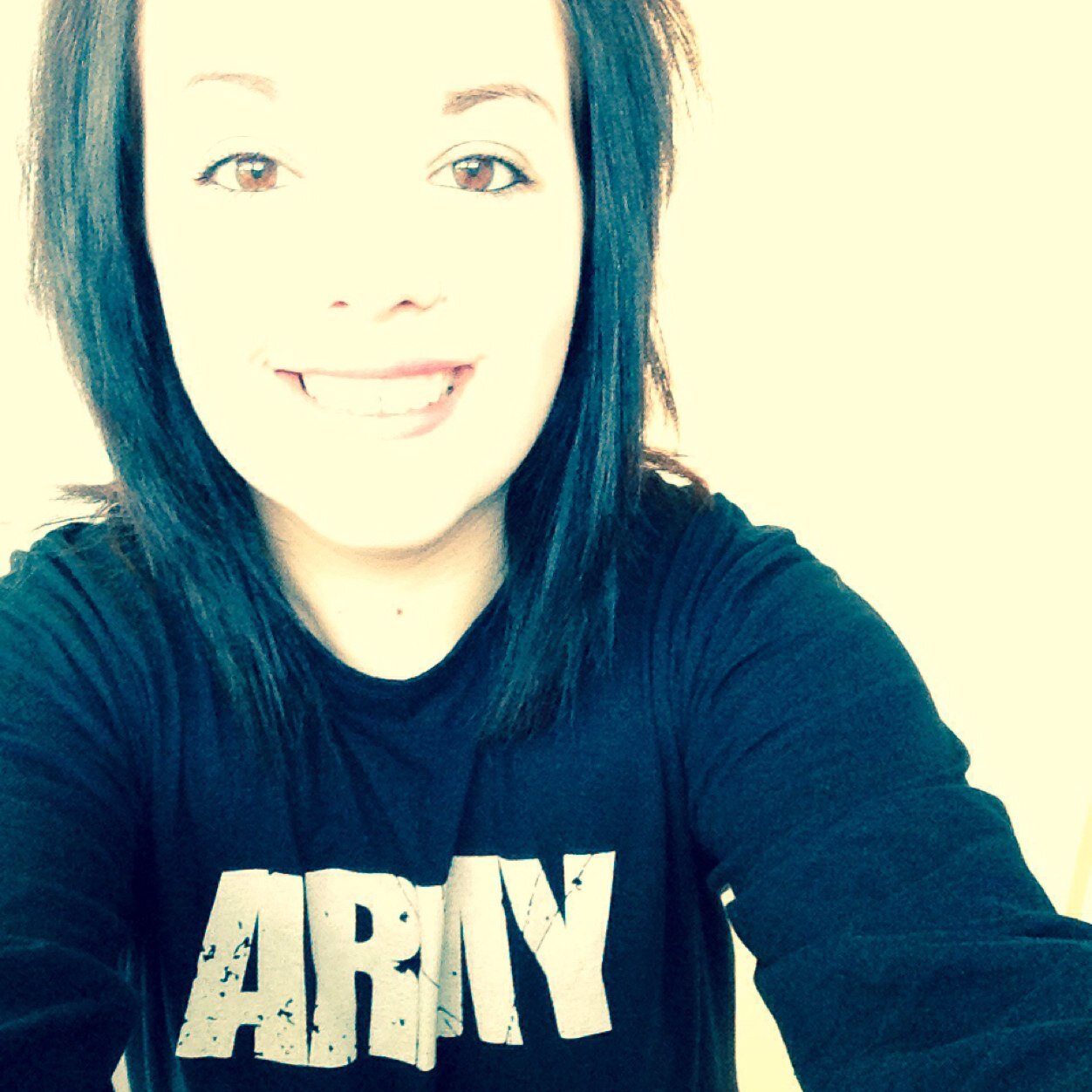 follow me and I'll follow back. simple♥