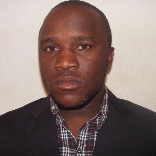 Professor desde 2001. Natural de Chilembene. Actualmente professor na EPC de Chilembene. Casado e pai da Saquira.