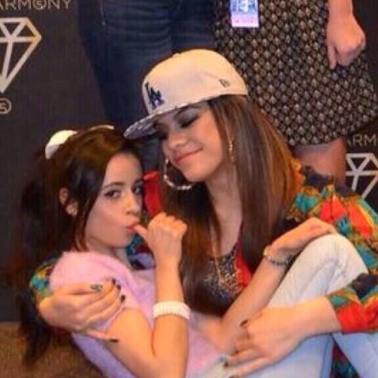 Hi you just got a free follow from @lilacamiia and it would be cool if you followed her yeah