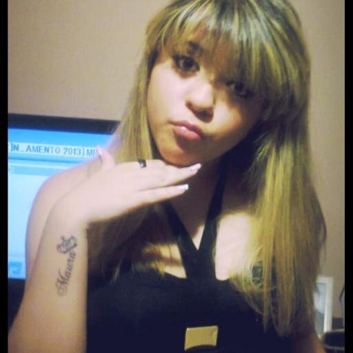 - Quem troca o certo pelo duvidoso, acaba trocando o sorriso pelo choro :3