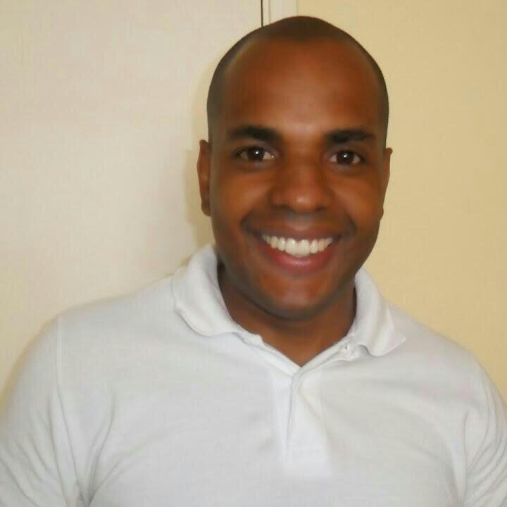 Família e Deus é tudo, com saúde, alegria e através de um pouco sorte buscamos felicidades e sucessos!