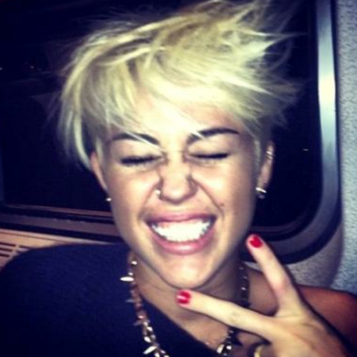 StopStopitnow's profile picture. before its too late