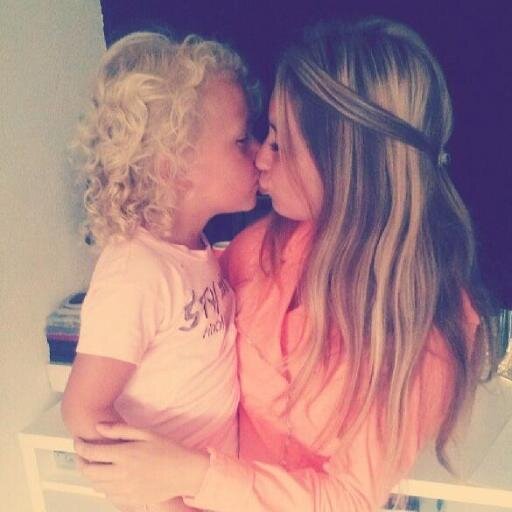 nika && jamie . ♡ | ♡max♡ 090414 | bbehhh hou fk veel van je ♡ love, jamie ♡florencia benitez♡