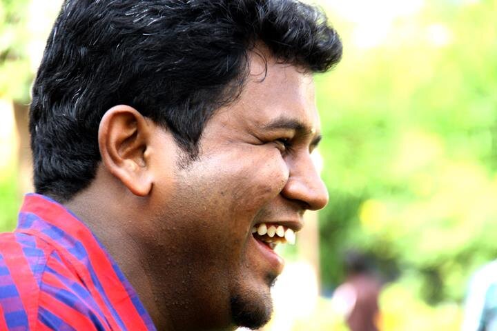 SatizBadava's profile picture. எட்டுத்திக்கும் தமிழன் செல்ல... தரணியெங்கும் தமிழே பேசு....!!!