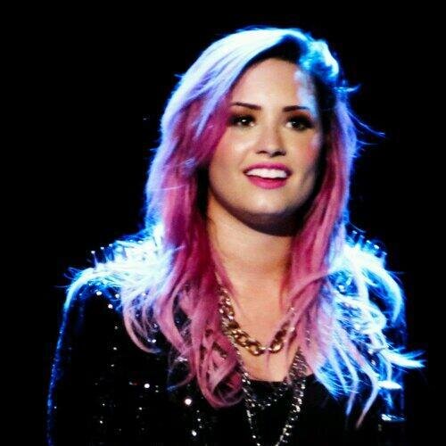 #NEONLIGHTSTOUR and #BANGERZTOUR