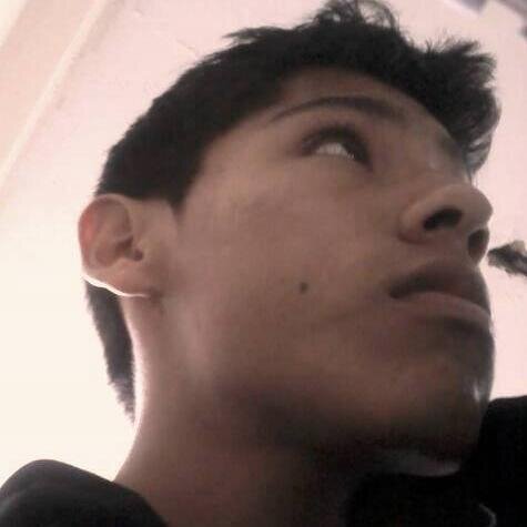 adolescente q disfruta de la vida.