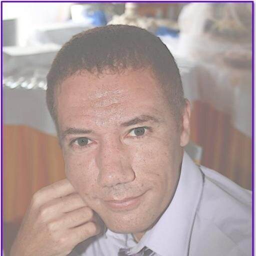 silvamedal's profile picture. Há 6 anos descobri que a máquina fotográfica é uma ótima companheira de viagens solitárias. Profissionalizei-me e agora a viagem está aberta a todos.