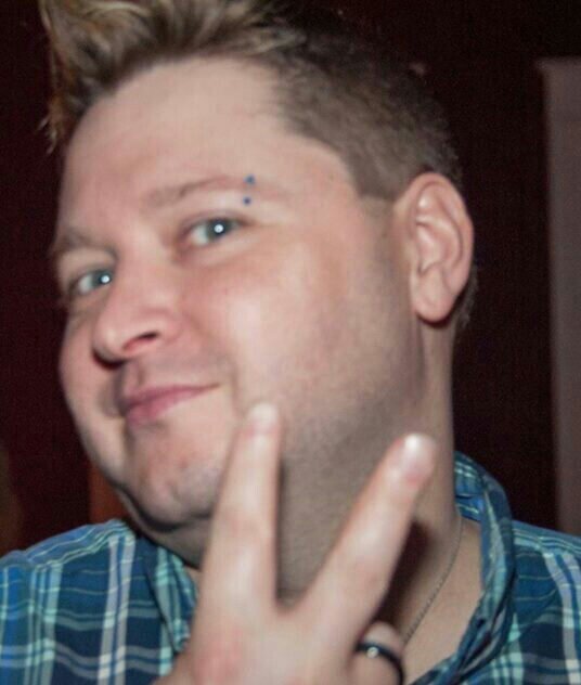 DJMoonGod's profile picture. WoW Gaymer, Club DJ, love my Xbox, love my life, Gearhead, the Master-chief is my savior, and did I mention that I love music