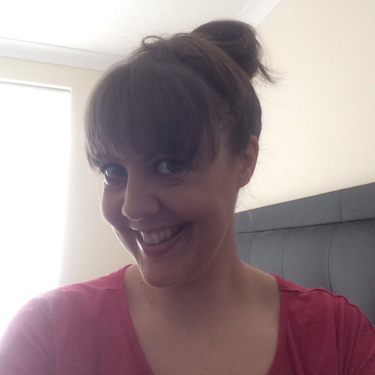 lynseynewton's profile picture. 