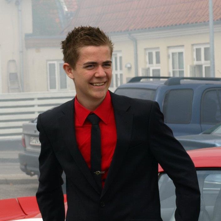 kristoffer12332's profile picture. 