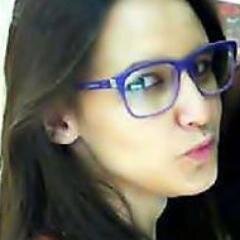 sou a menina q poucos conhecem, e q mtos criticam.