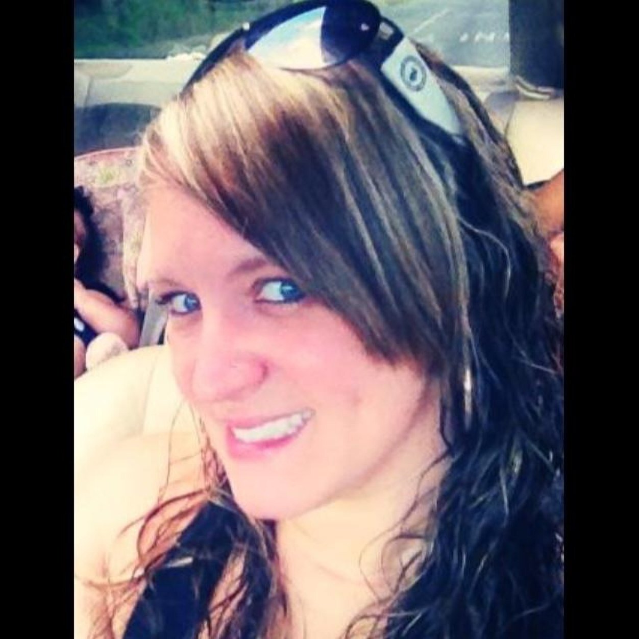 Mommy to 3 beautiful angels . I am one of the realest people you will ever meet ! Like me or hate me , either way i am good !