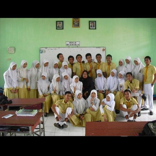 TERORIST_TCIS2's profile picture. Ini tentang kami 31 orang dengan sikap dan sifat yang berbeda, disatukan di dalam sebuah kelas yang kami namakan Terorist.