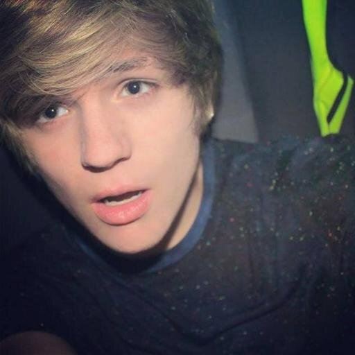 Daniel J :) 13-4-14 19:00pm