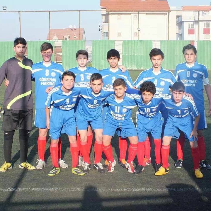 İZMİT GENÇLERBİRLİĞİNDE FUTBOLCU