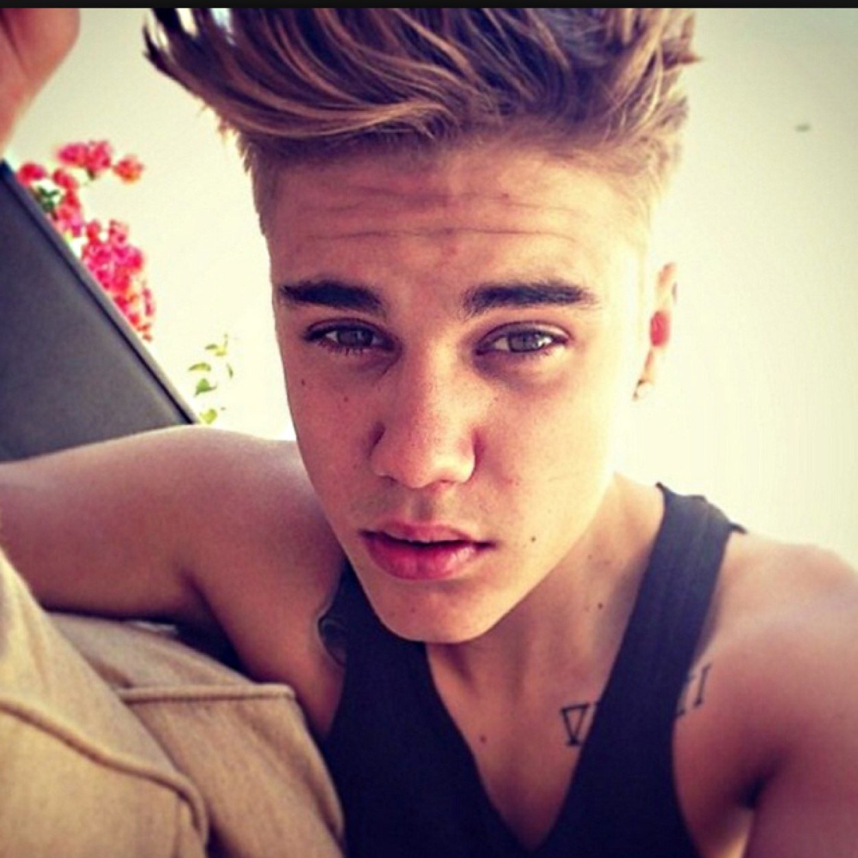 Aye i am Justin but you know that i like drugs and guys and girls i can be rude but once i fall in love i become sweet