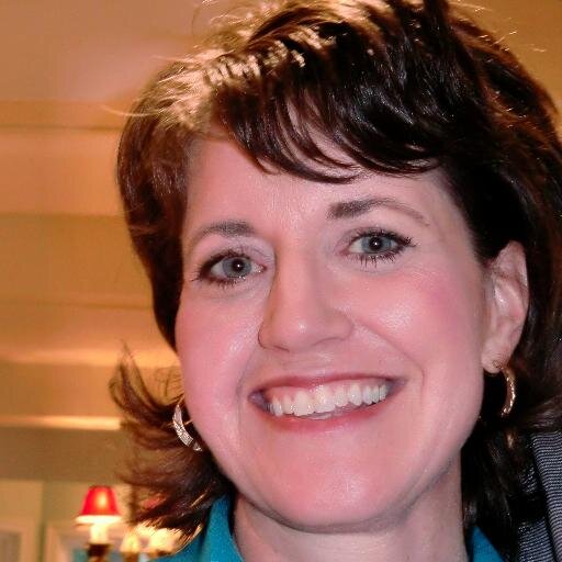 Hockey Mom, Avid Paper Crafter, IT & Engineering Staffing Professional. I love helping people with their careers and connecting great people with great jobs.