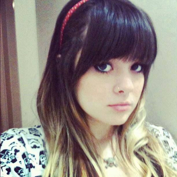 amo minha vida meus amigos minha família adoro ser kem eu sou então não mecha comigo e venha me conhecer antes de falar de mim