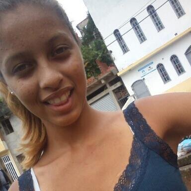 eu sou linda,sincera,e , interessante
..