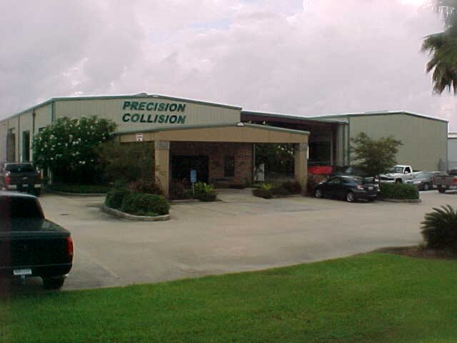 Auto Collision repair facility located in Gonzales, LA.
Established 2000