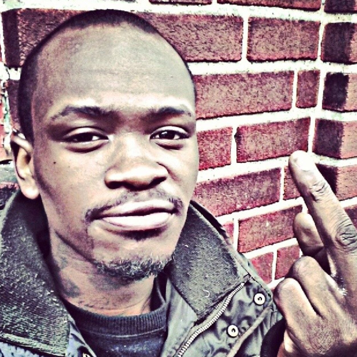 #s/0 to ma followers im yung n getn  money tatt artist cum holla @me if u need some ink waRR AvE To the death