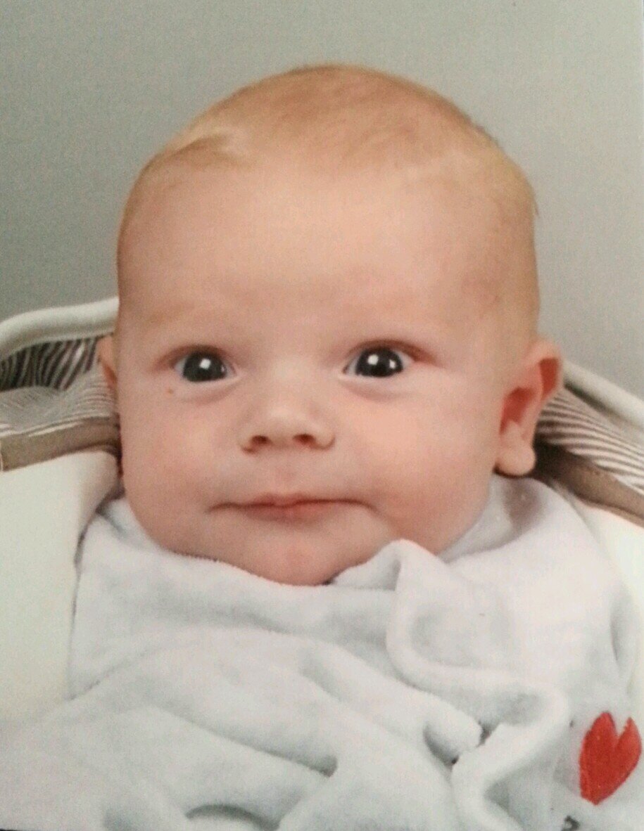 DemiRoos__'s profile picture. Laat nooit iets gaan waar je geen dag zonder kan // Live Laugh Love