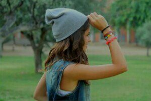 16. •No se vive celebrando victorias, sino superando derrotas•