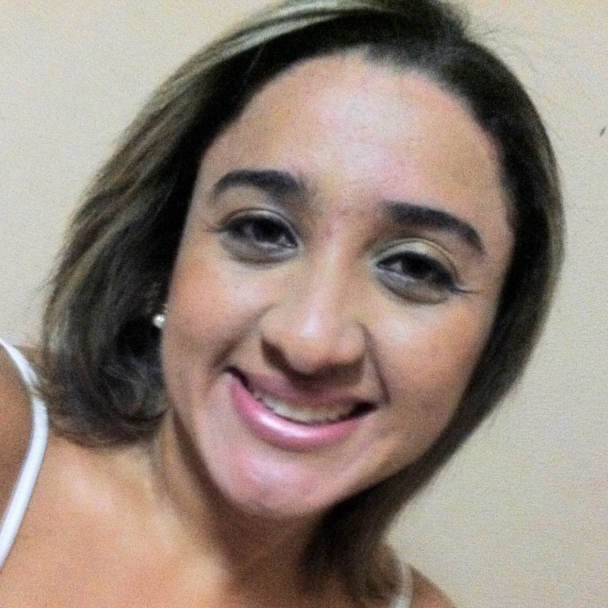 Filha de Deus, Pedagoga formada pela UECE e Especialista em Alfabetização de crianças pela FA7
Complicada e perfeitinha ... rsrsrs