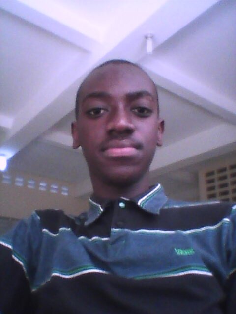 AlfredoSteve's profile picture. enfant au coeur de pierre devenu dur à charmer........