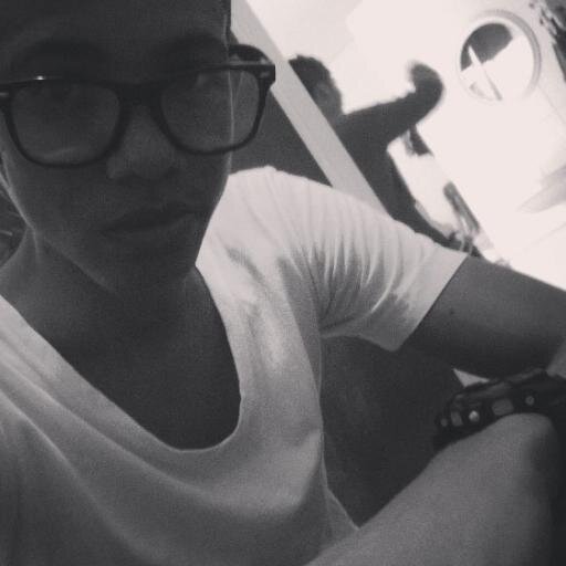 15 Years old. Singer & songwriter. SEBASTIAN MUSIC.
Contact. 3174933398 3178643232.