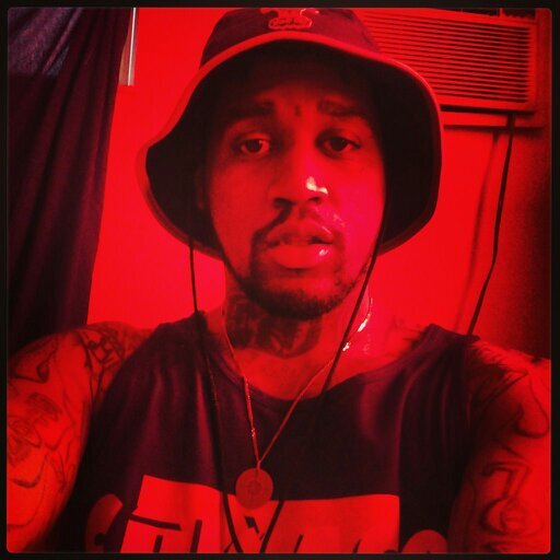 dayton, oh recording artist/ for booking info call (937) 2706043/ follow me on IG:5tonekold/ add me on facebook: Stone Kold/ http://t.co/znob4NKpzb
