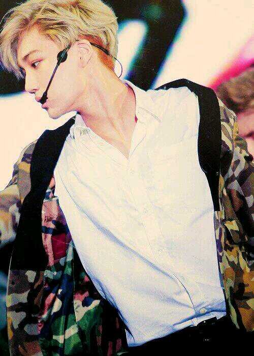 fake de Kai | mi cosito @xZELO96_ (13-09-01)(09-11-13) | bollito mi hija : @SongAhRi_fake | http://t.co/4OdrFw5ak2 | 3
