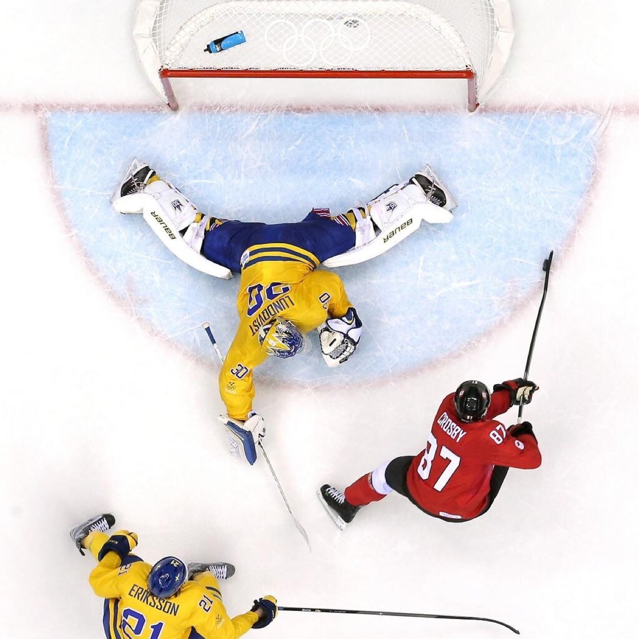 HockeyGrlProbz's profile picture. Tweeting about the on going issues that us girl hockey players have, and yes I like the leafs