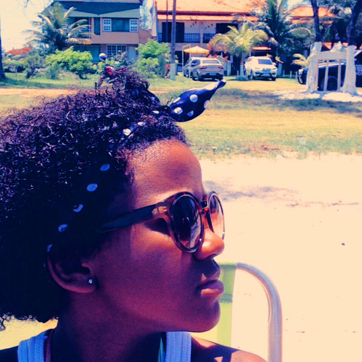 _CleoRibeiro_'s profile picture. One less problem without you