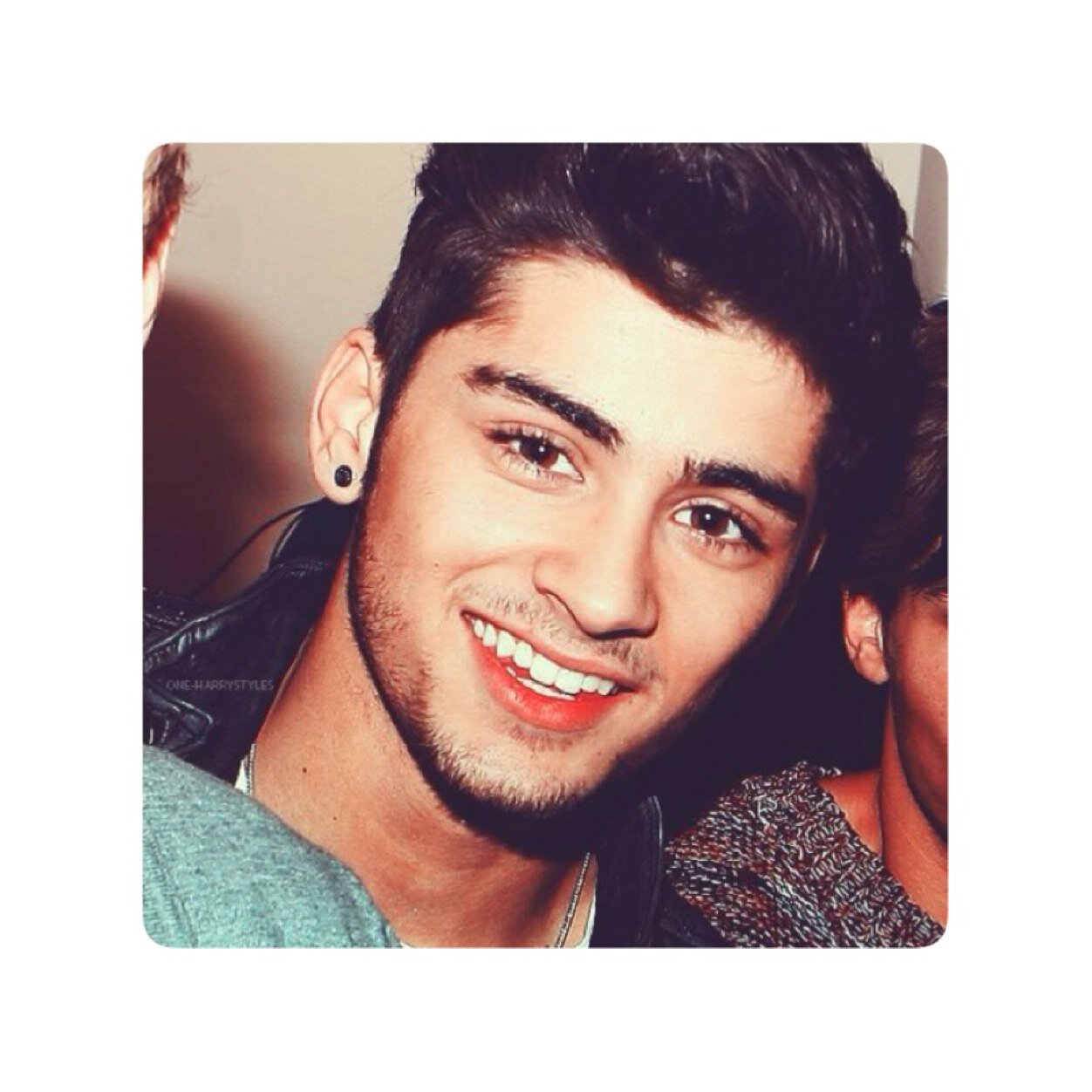 «Don't let go, please.» Why am I your plan, why am I your plan, why am I your plan B?