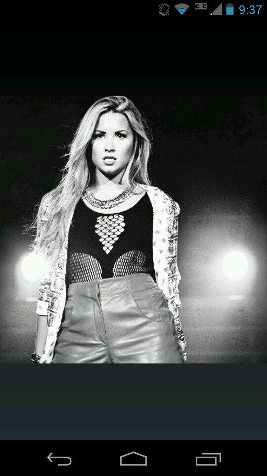 3/11/12 9:51pm- Demi RTed Me! You're like an elephant, trying to skydive, with a tiny parachute, indoors